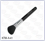 Кисть TARTISO КТМ-А-041 для пудры и румян(косая)ворс коза черного цвета,длинна ворса 30мм - фото